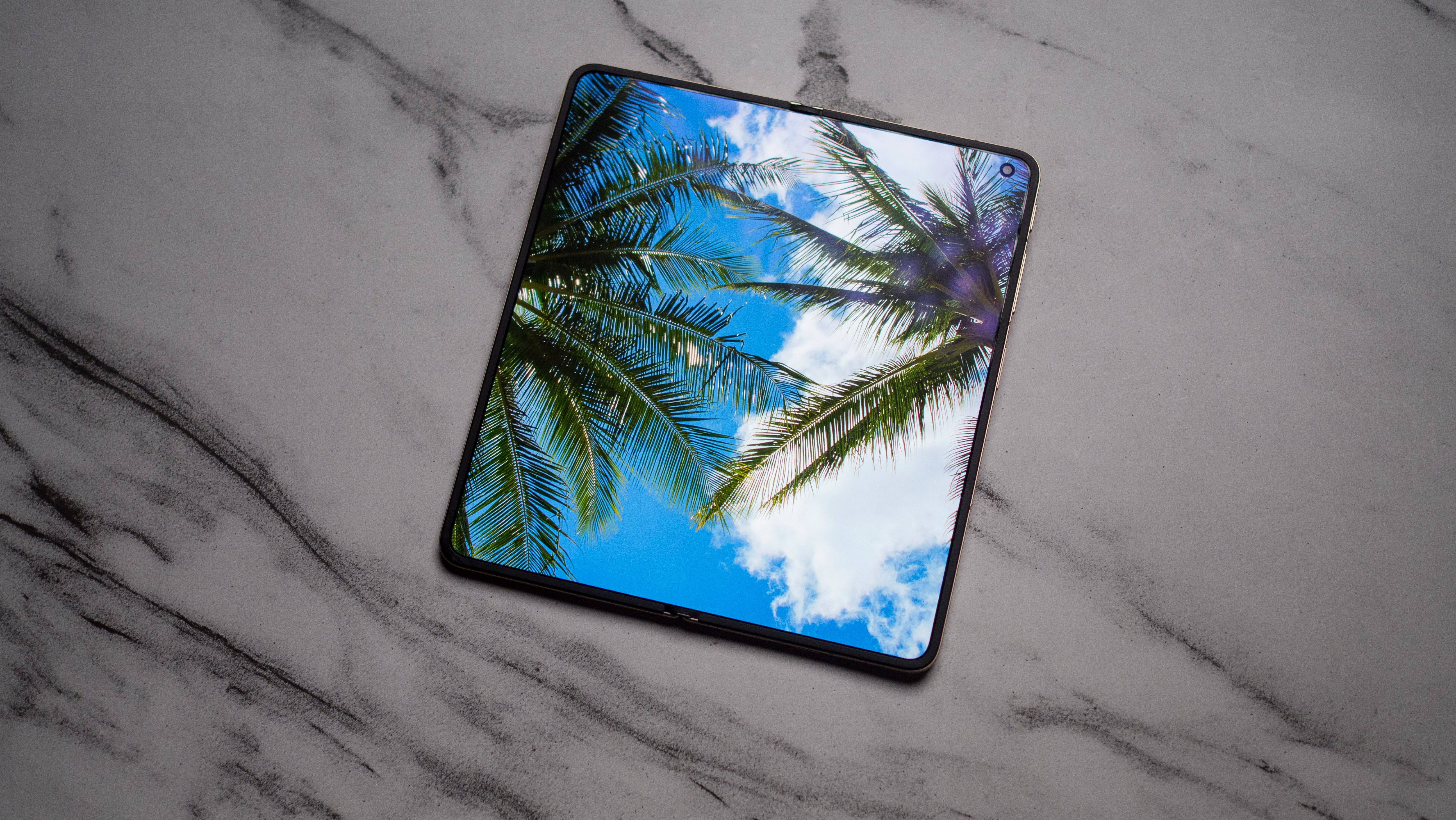 OPPO Find N6 hands-on testing