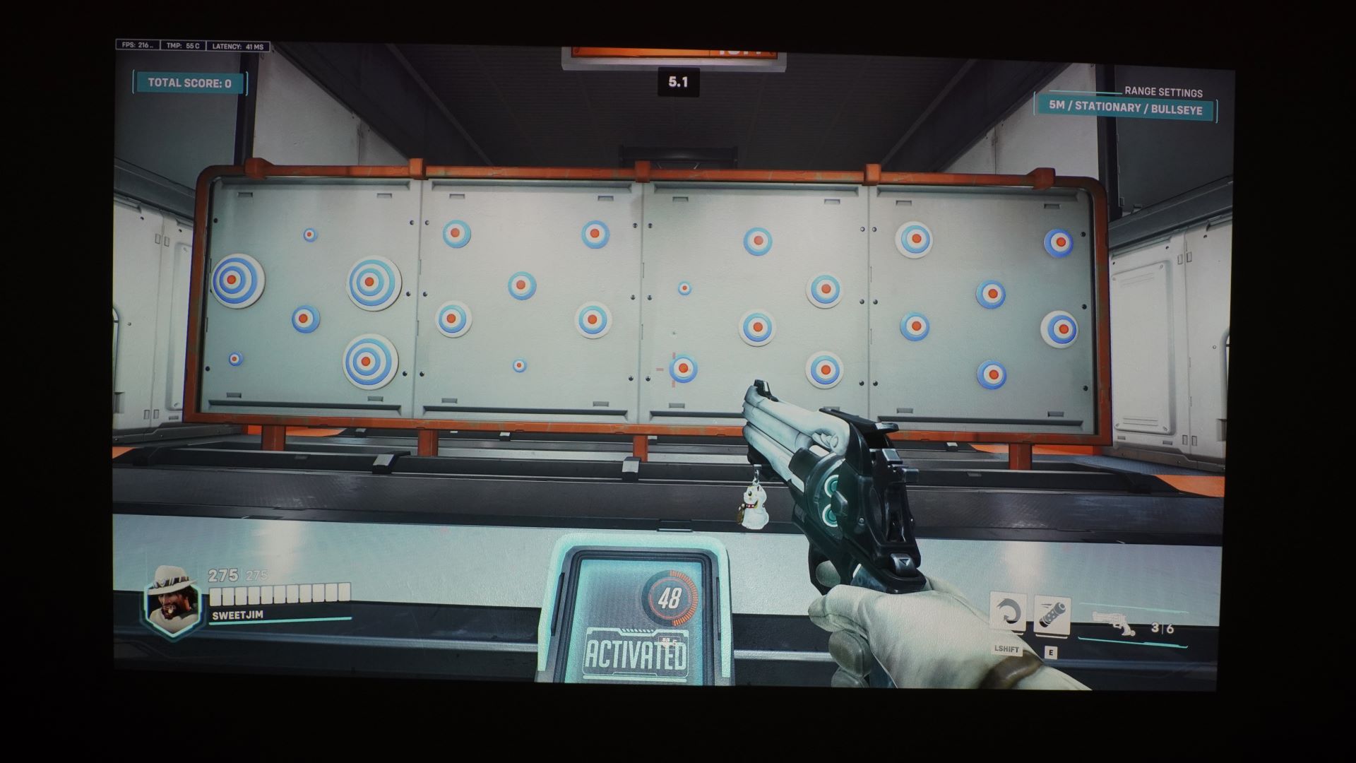 BenQ X3100i showing first person shooter game onscreen