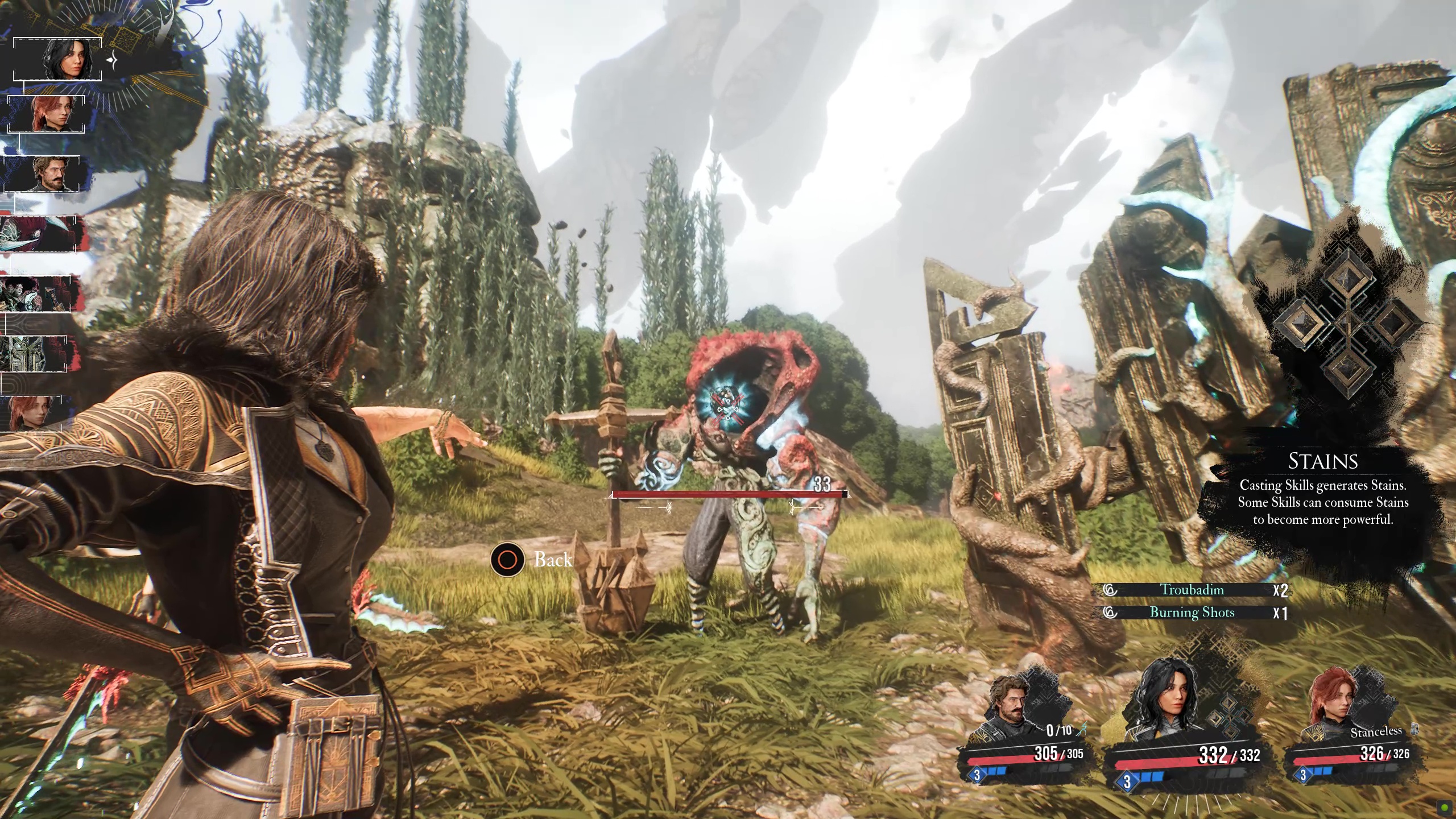 Lune aims at an enemy on the overworld battle screen in Clair Obscur: Expedition 33