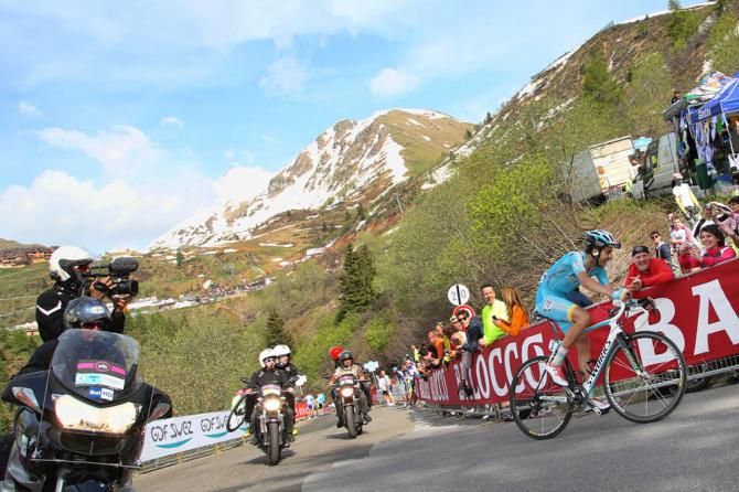 Fabio Aru (Astana Pro Team) races for the line
