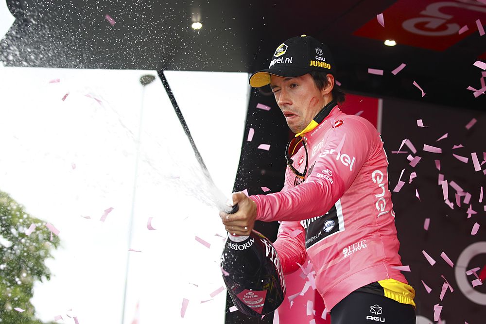 Primož Roglič (Jumbo-Visma) retains the overall race lead at the Giro d'Italia after stage 2