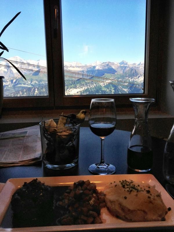 A lovely meal atop the Niederhorn mountain