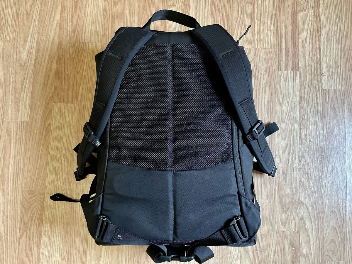 Tom Bihn Shadow Guide V2 33 Back Panel
