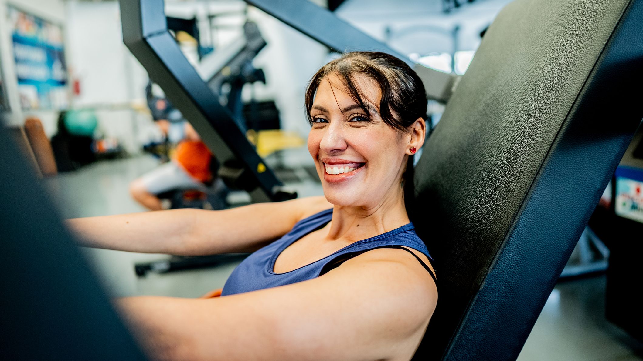 The gym-machine workouts an orthopedic surgeon recommends for women over 40 as an alternative to deadlifting