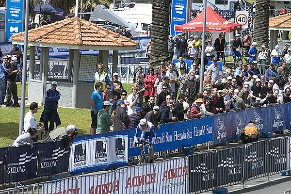 Brad Wiggins (Garmin Slipstream) from Great Britian leaves the starting gate in Geelong in front of fans.