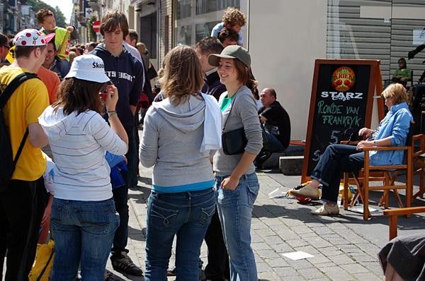 Fans across Flanders waiting for the "Ronde van Frankryk".