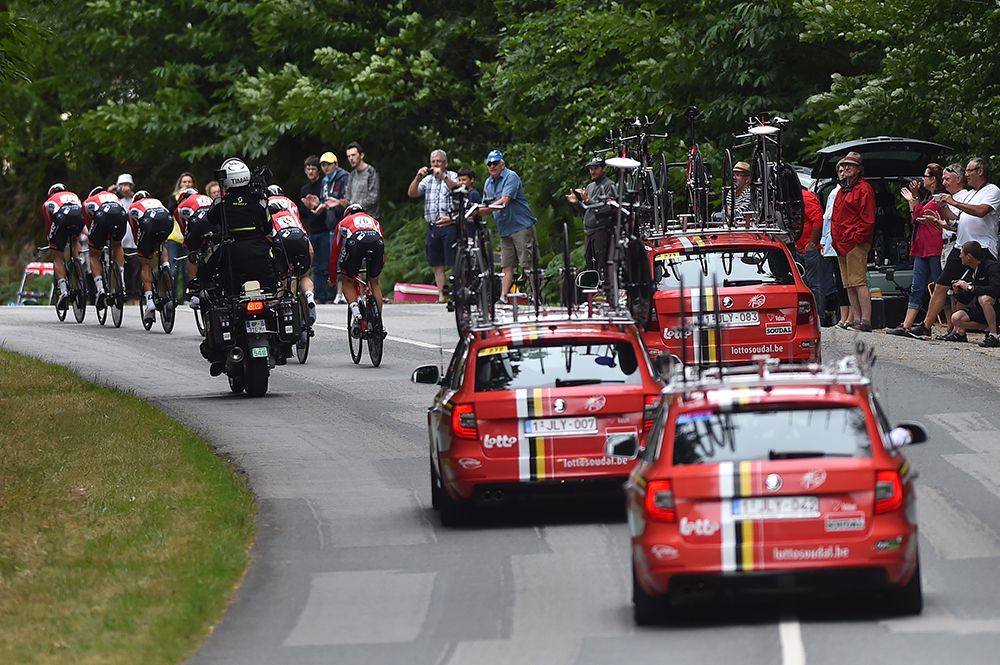 Lotto Soudal cars follow the TTT