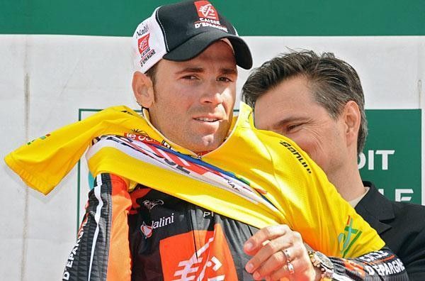 Valverde puts on yellow and hopes it won't be the last time in this tour.