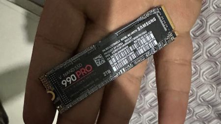 Fake Samsung 990 Pro SSD
