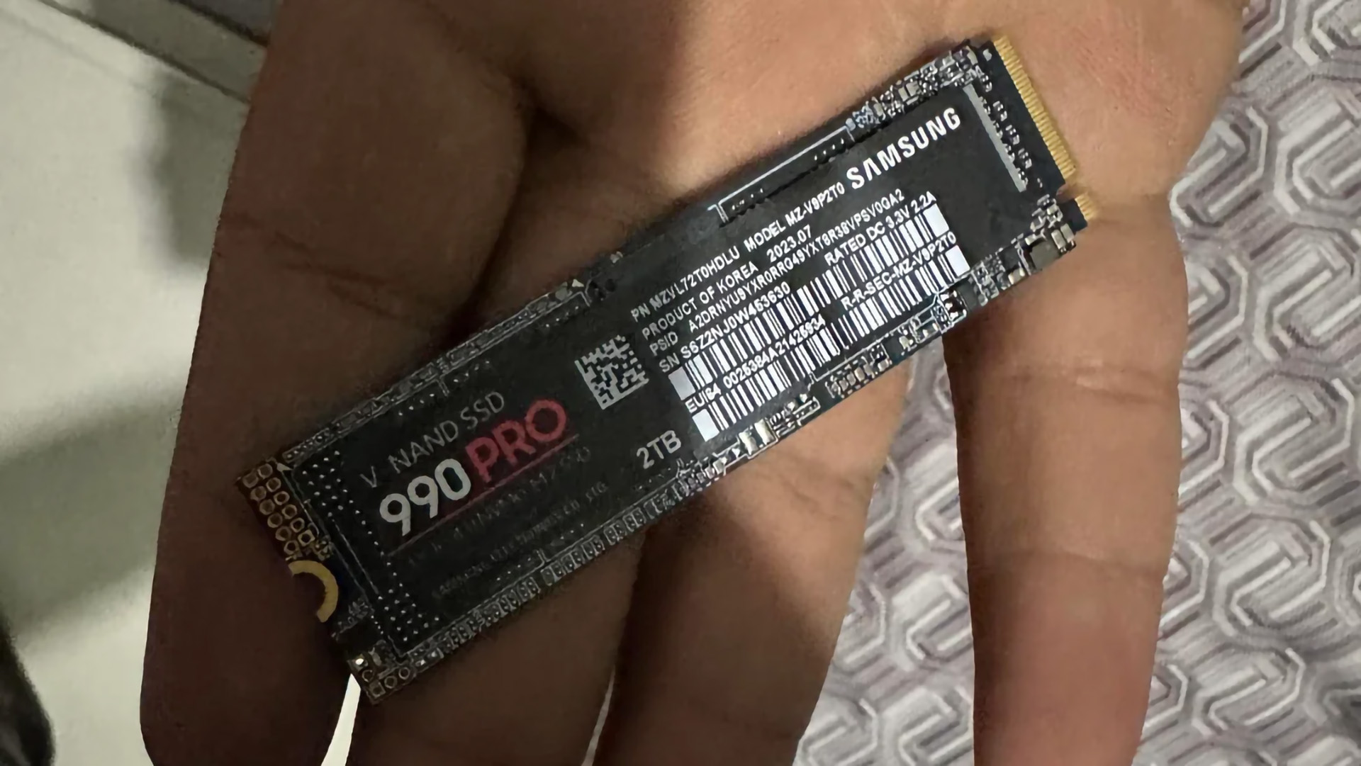 Fake Samsung 990 Pro SSD