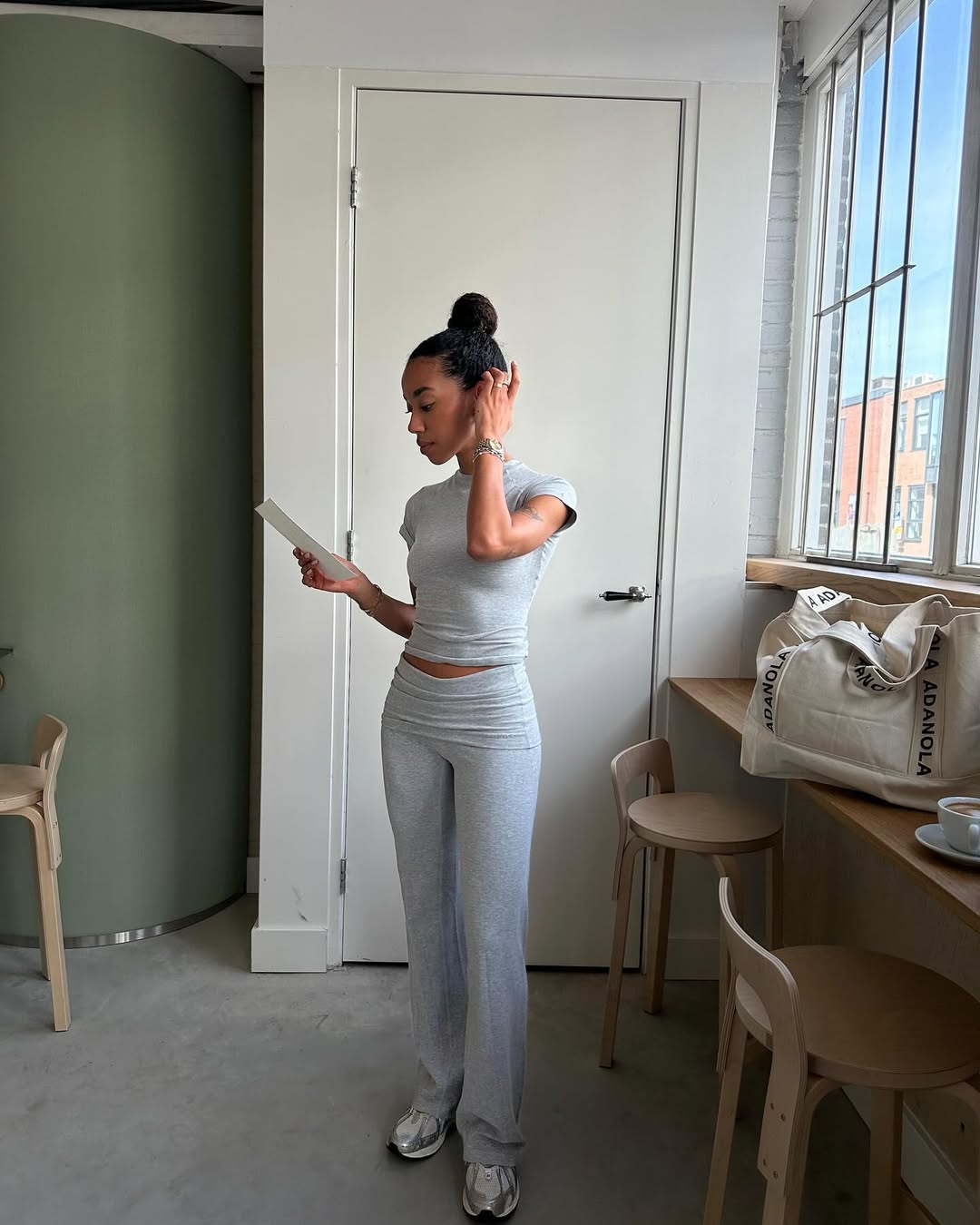 Amaka in light grey foldover leggings