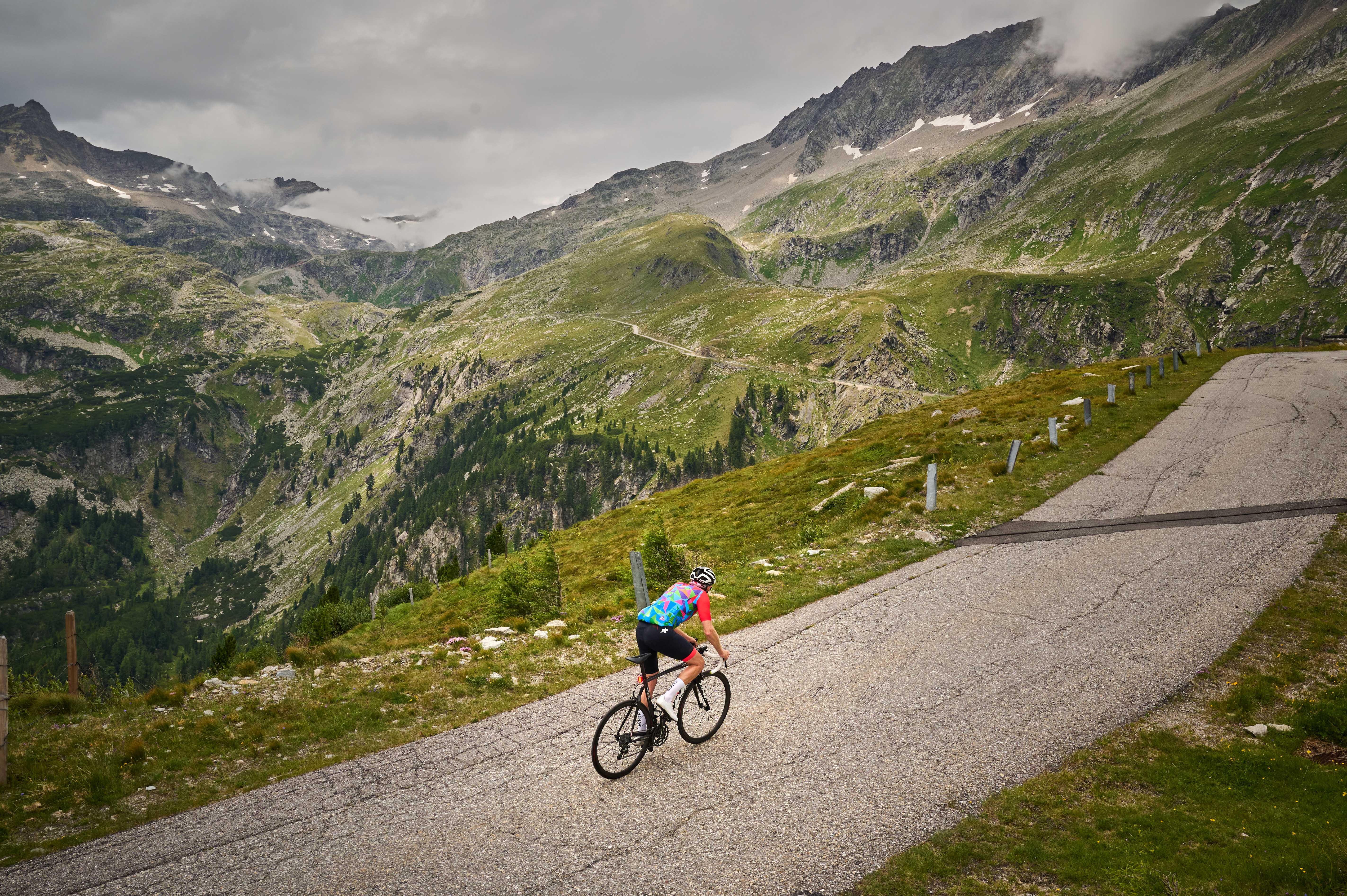 Simon Warren riding in the Austrian Alps
