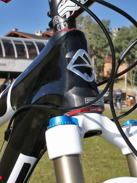 The tapered E2 front end yields impressive steering precision.