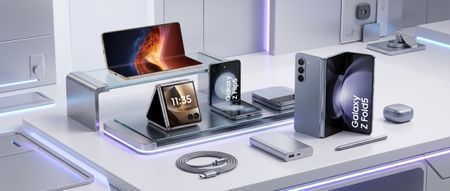 Foldable phone