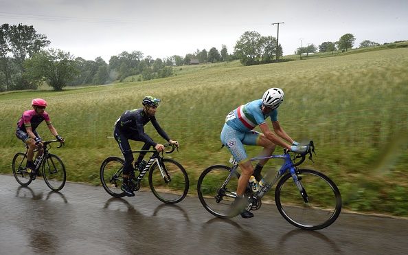 Vincenzo Nibali looks around at his breakaway companions