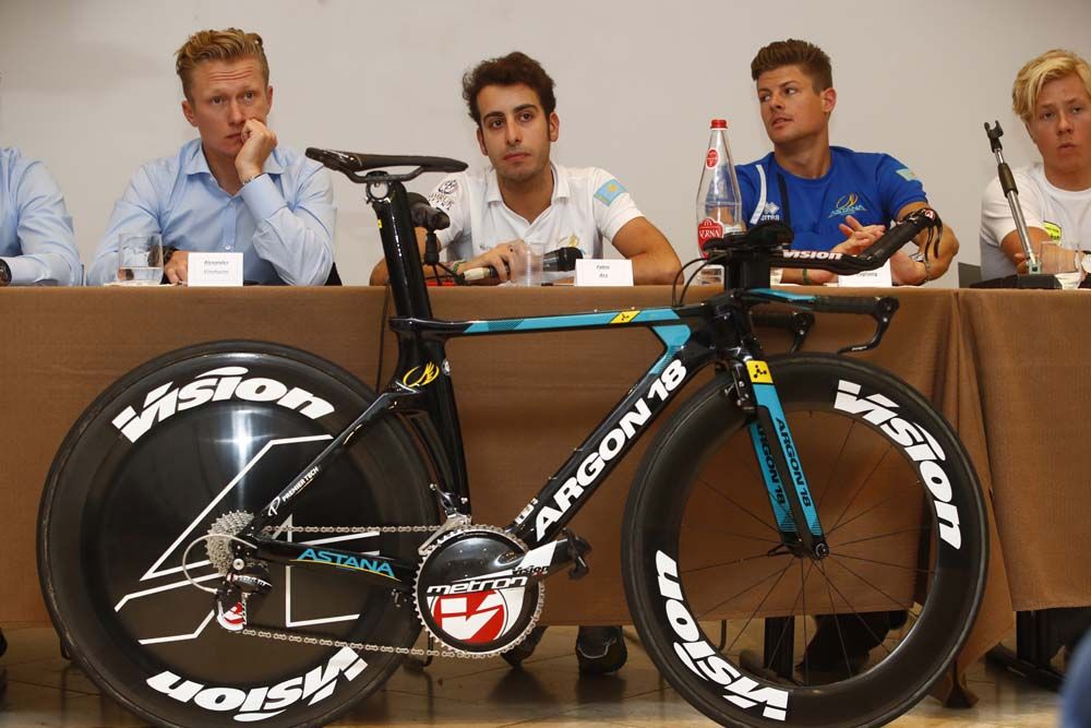 Astana team leader Fabio Aru infront of his new Argon 18 bike