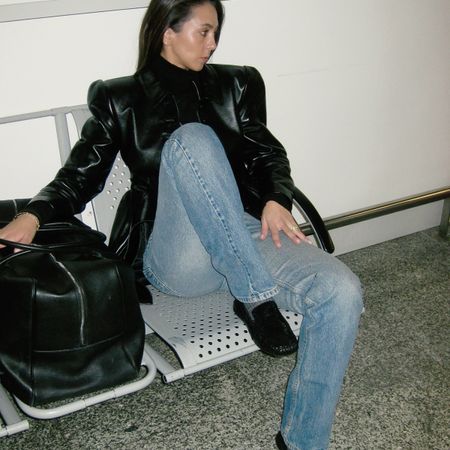 hanna wearing loafers