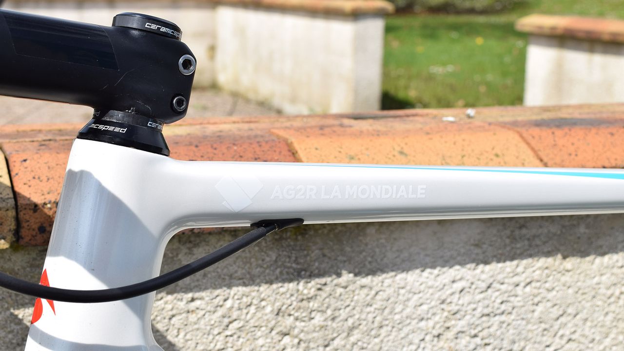 AG2R La Mondiale decals mirror the Chpt 3 decals on the opposite side of the top tube