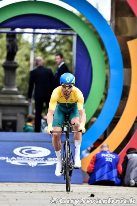 Rohan Dennis (Australia) sets off