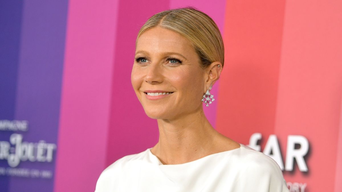 Gwyneth Paltrow receives backlash over beauty application video