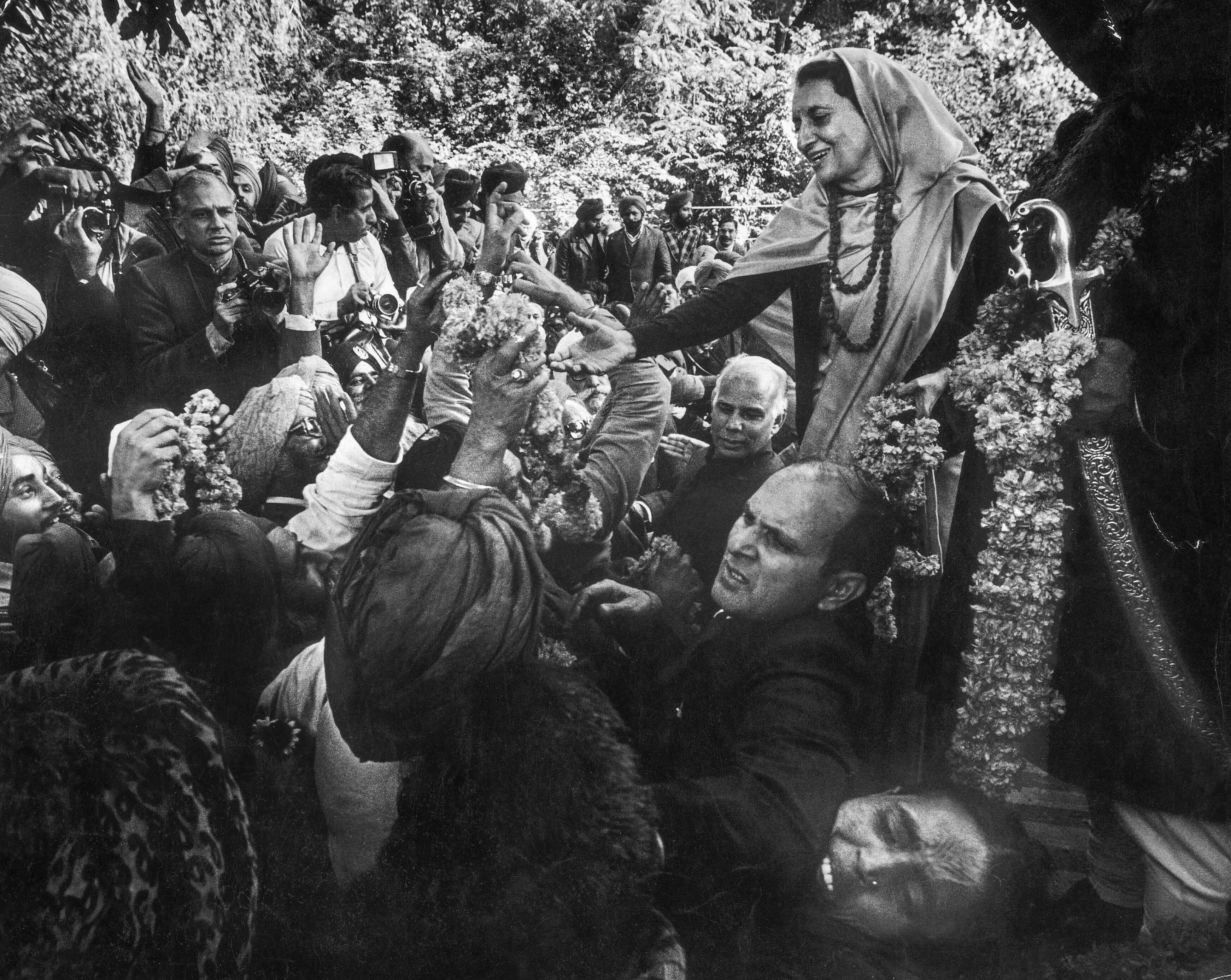 INDIA - DECEMBER 31: Indira Gandhi, Election Campaign (Photo by Raghu Rai/The The India Today Group via Getty Images)
