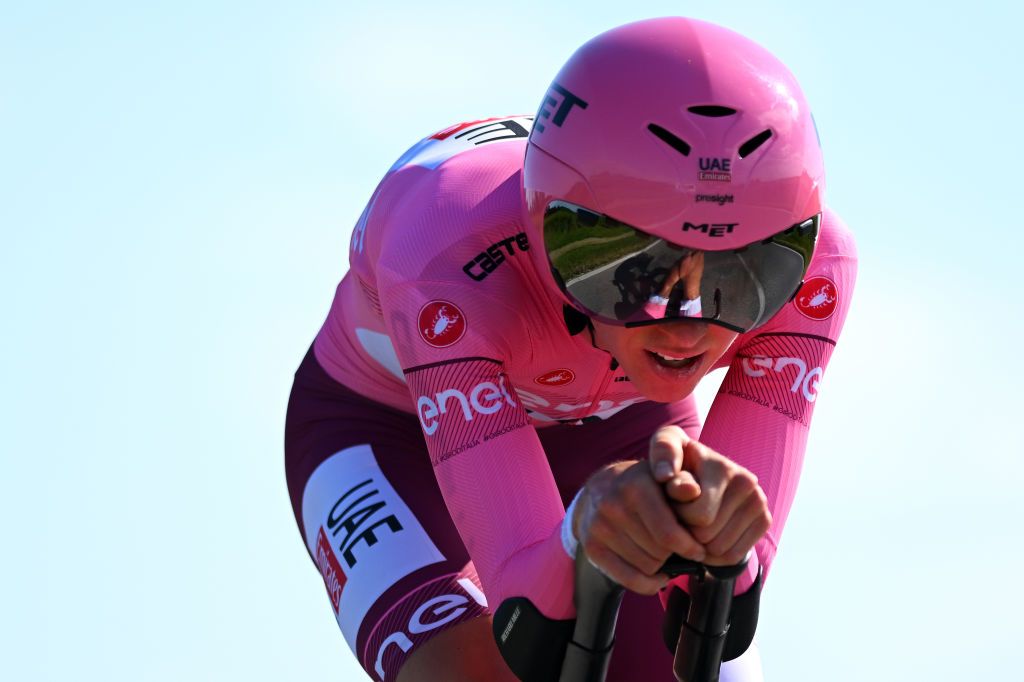 DESENZANO DEL GARDA ITALY MAY 18 EDITORS NOTE Alternate crop Tadej Pogacar of Slovenia and UAE Team Emirates Pink Leader Jersey sprints during the 107th Giro dItalia 2024 Stage 14 a 312km individual time trial stage from Castiglione delle Stiviere to Desenzano del Garda UCIWT on May 18 2024 in Desenzano del Garda Italy Photo by Dario BelingheriGetty Images