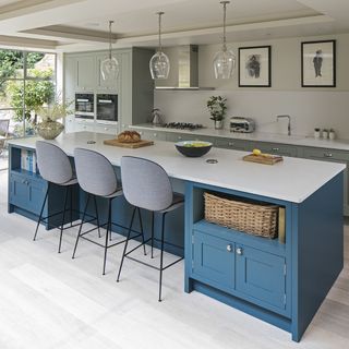 kitchen room with dining table with chairs