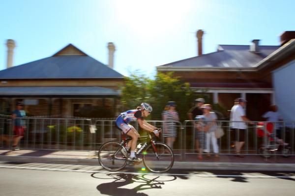 Stephanie Ives (Carnegie Caulfield CC) in the heat of the Adelaide evening.