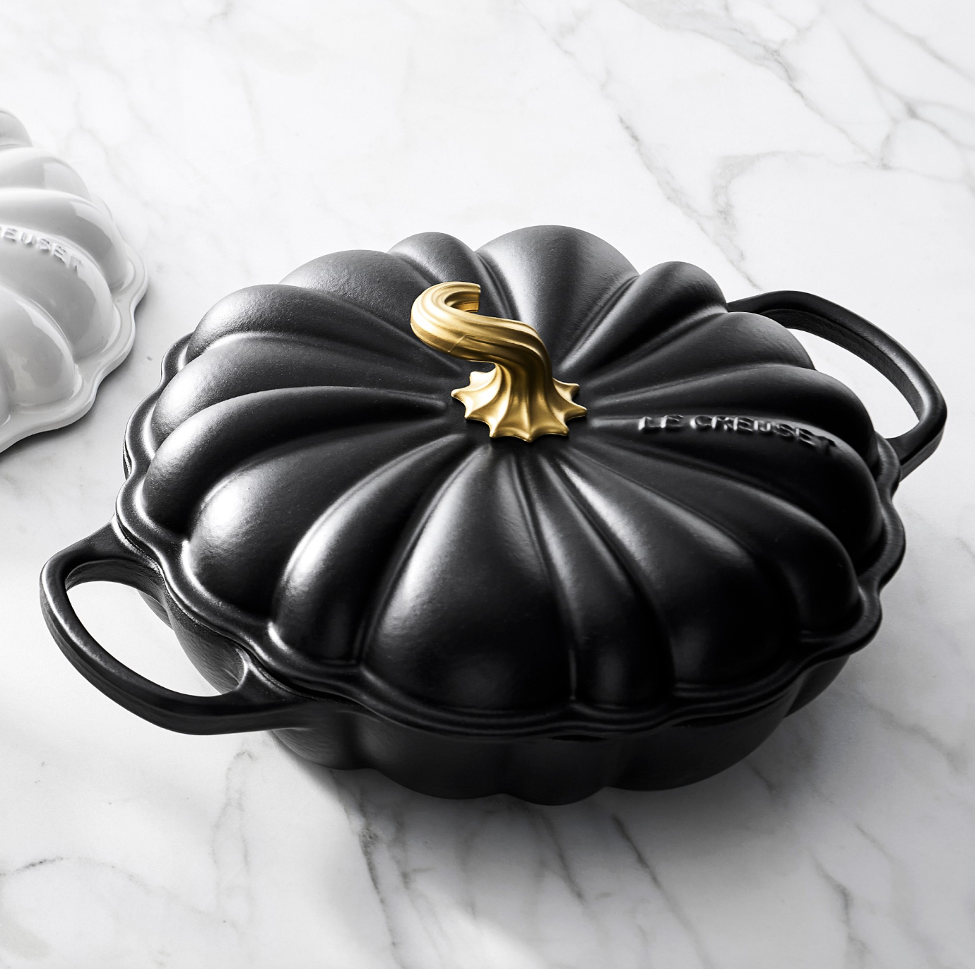 Le creuset pumpkin cast iron braiser