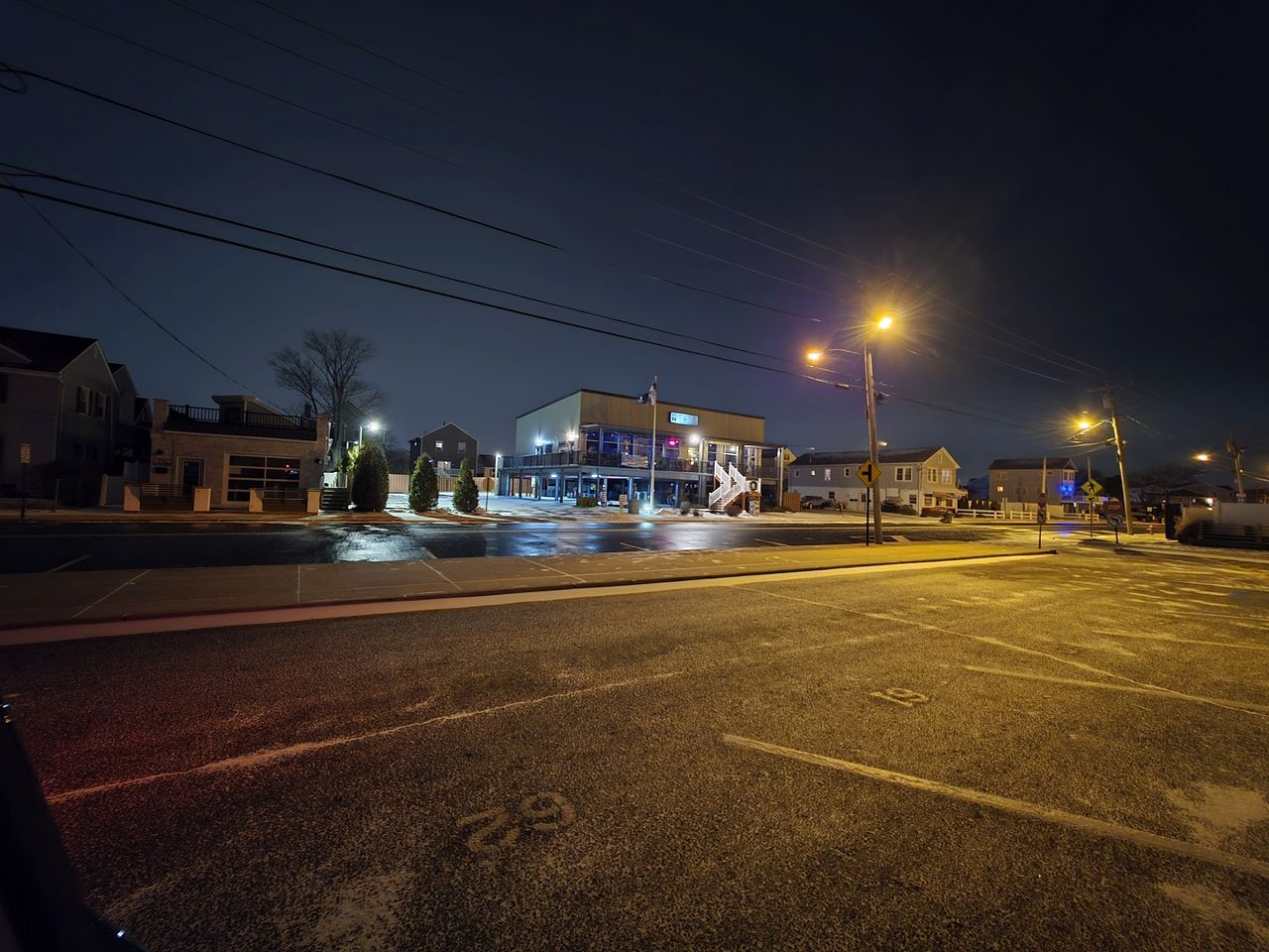 Samsung Galaxy S25 Ultra low light.