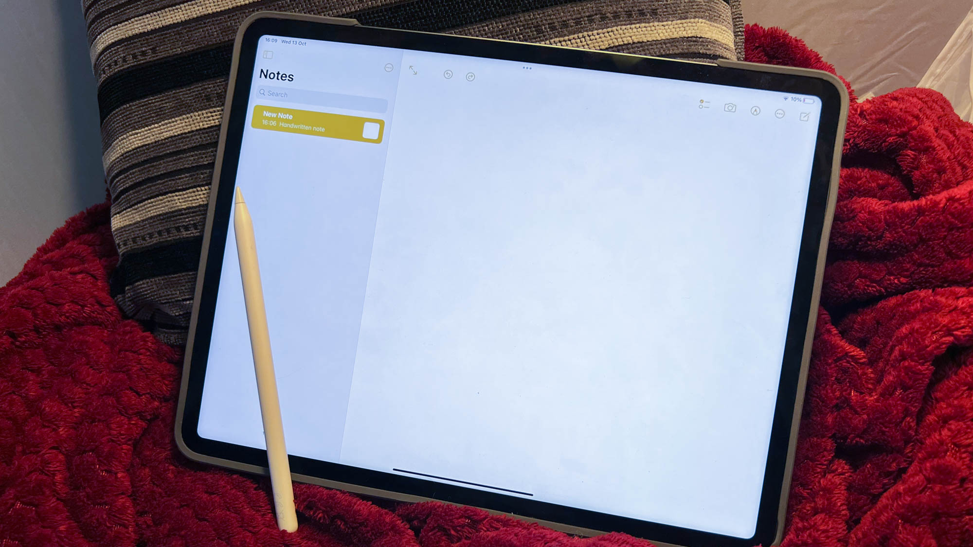 A photograph of the 12.9in Apple iPad Pro's Notes app with the Apple Pencil
