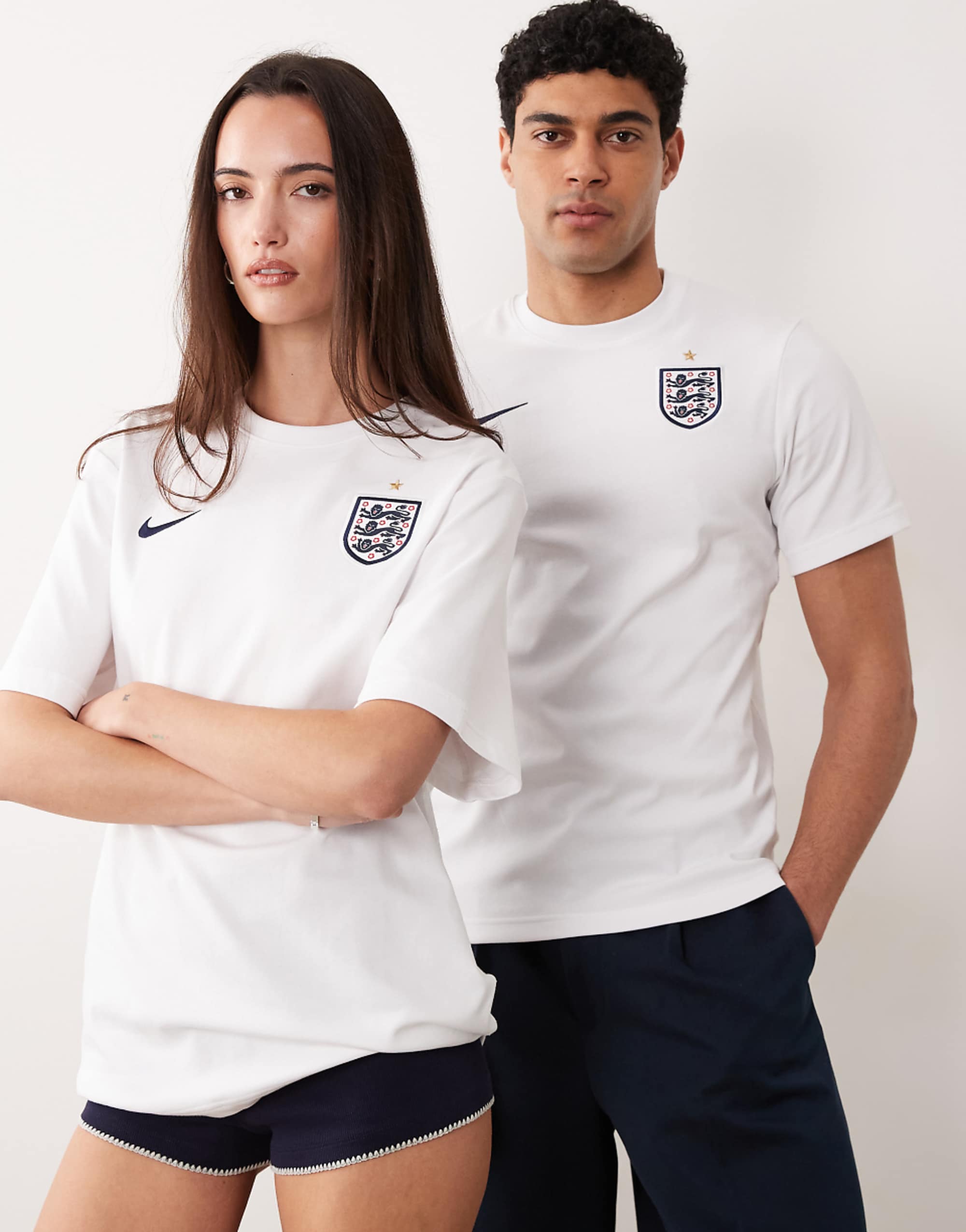 Nike England World Cup 26 Crest Logo T-Shirt in White