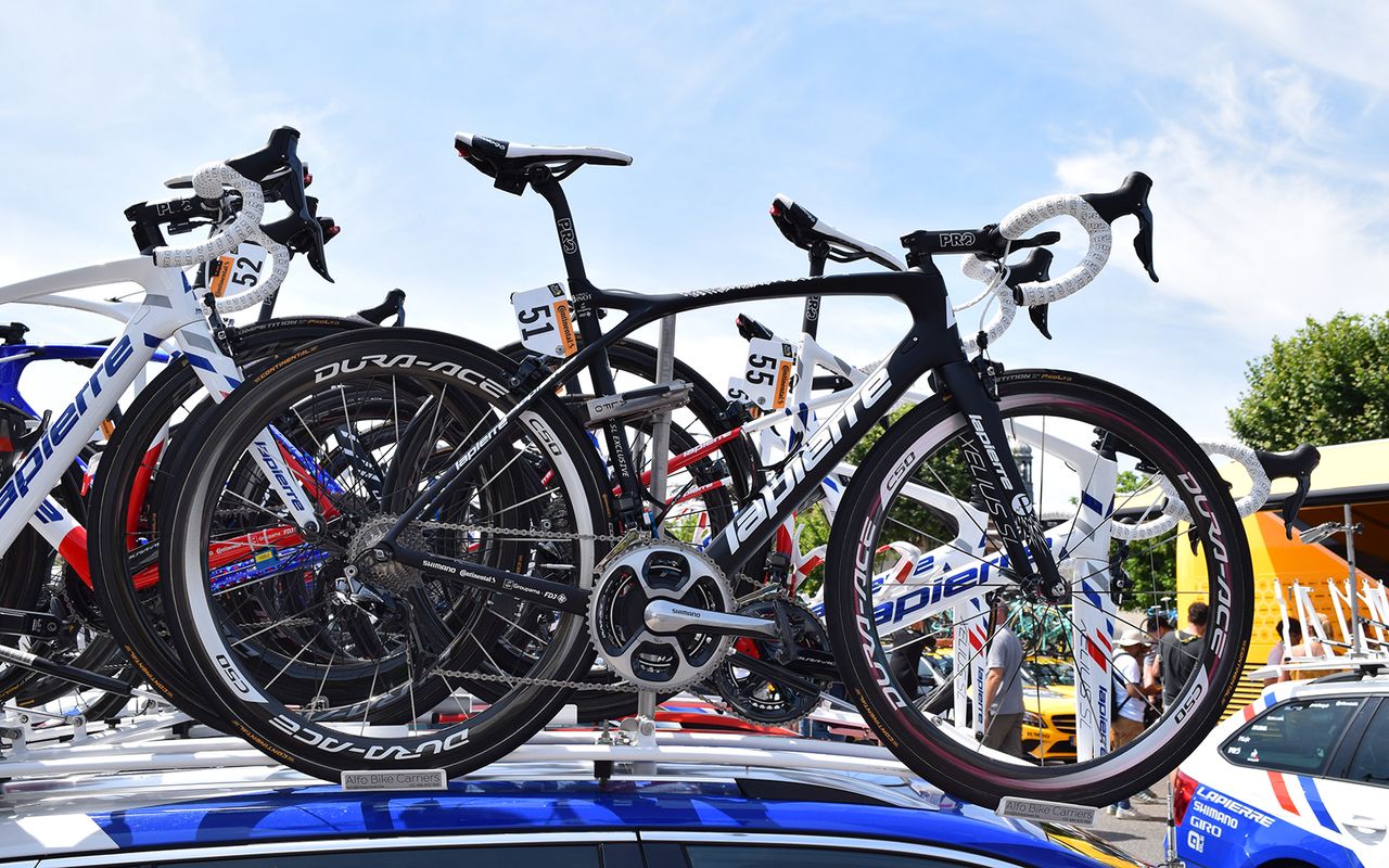 Thibaut Pinot's second race bike was equipped with plenty of Shimano Dura-Ace 9000 series components