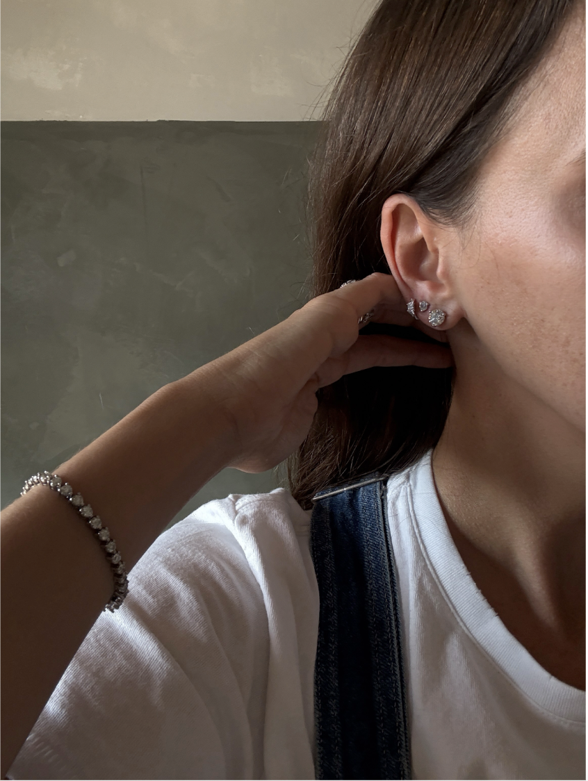 Rachel Whitehouse wearing diamond studs and diamond tennis bracelet
