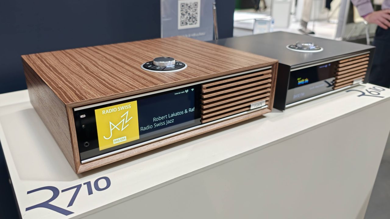 Ruark R710