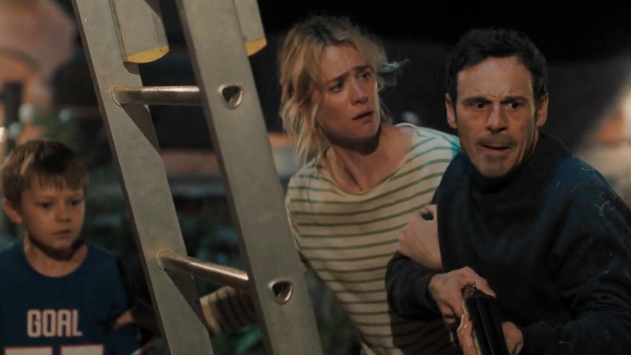 Scoot Mcnairy takes charge while Mackenzie Davis and Dan Hough watch in Speak No Evil.