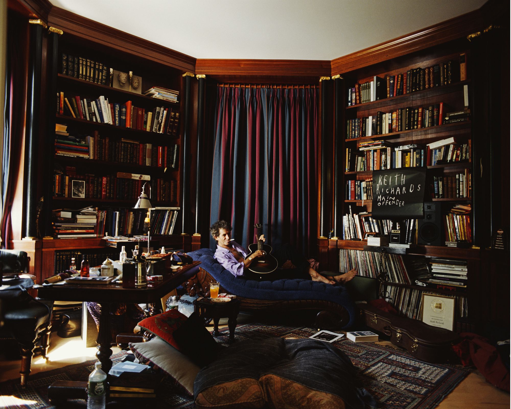 keith richards in his library in 1995