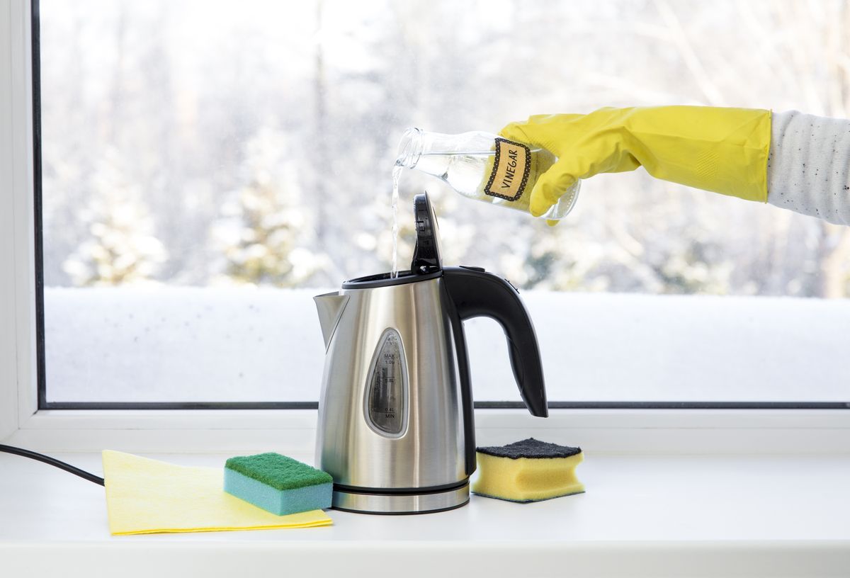 descale-your-kettle-fast-with-this-vinegar-cleaning-trick-real-homes