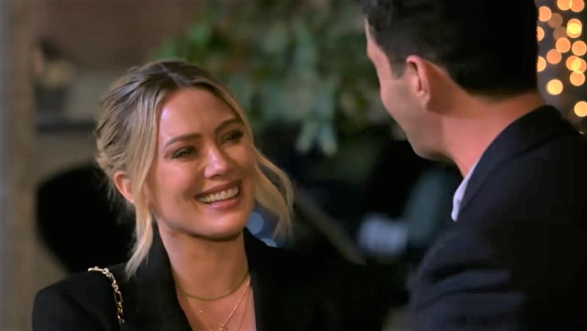 hilary duff smiling on how I met your father