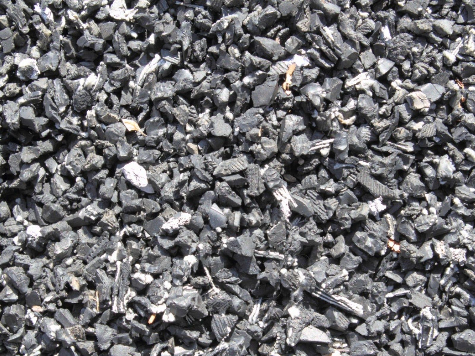 Using Rubber Mulch For Gardens Is Rubber Mulch Safe Gardening Know How