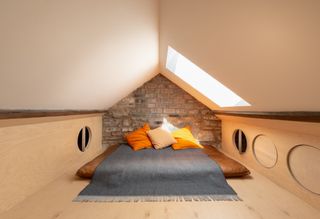 Little house in the quarry, loft bedroom
