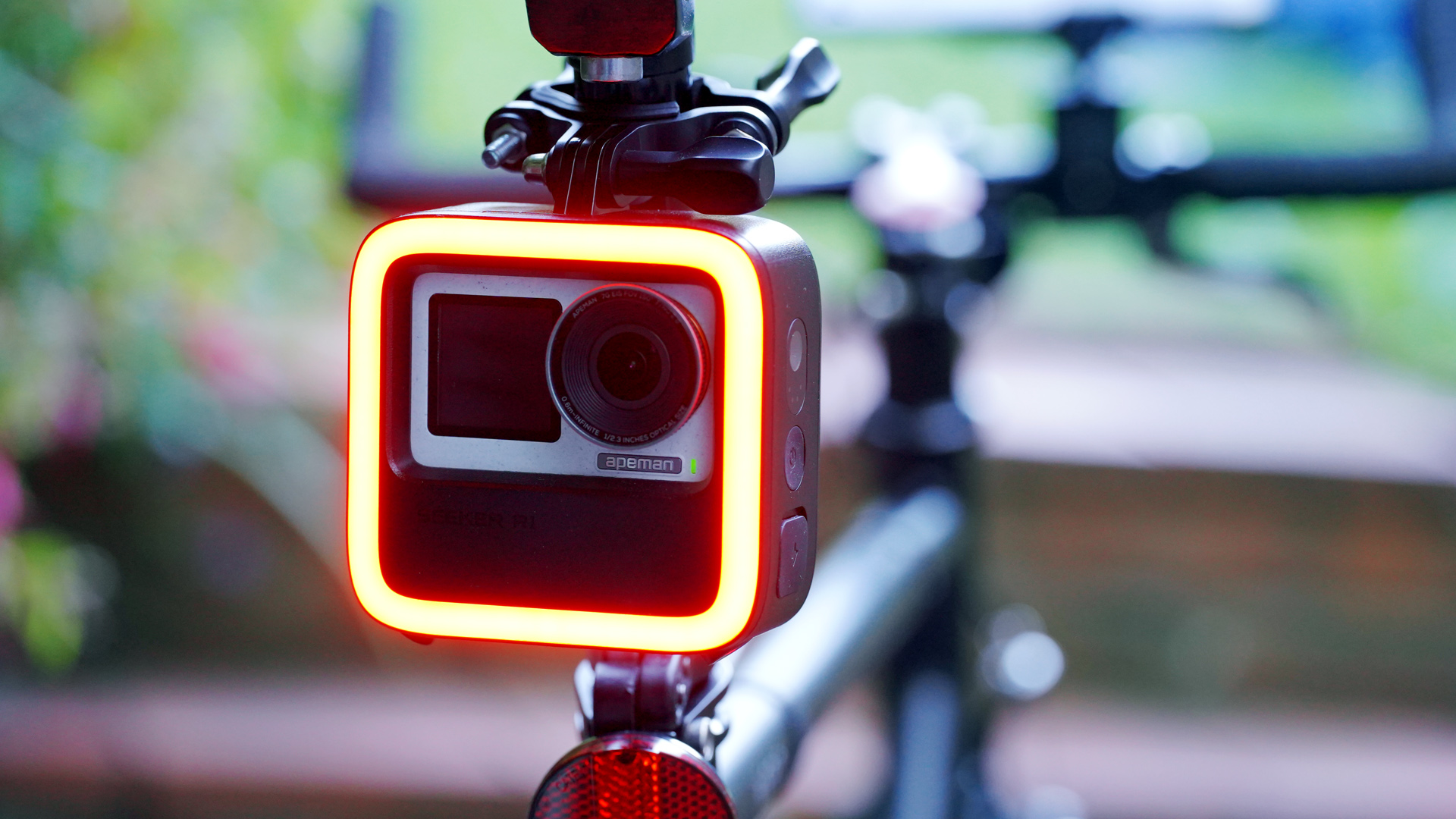 SEEKER Cycling Camera, Light Up Your Own 'Cycle-Safe-Zone' by
