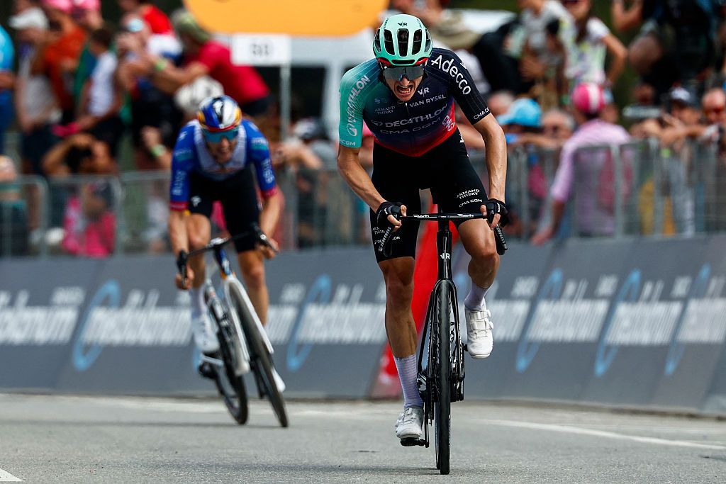  Is Jonas Vingegaard upstoppable? - Felix Gall says maglia rosa 'showed again who is in charge' at the Giro d'Italia on the climb to Cari 
