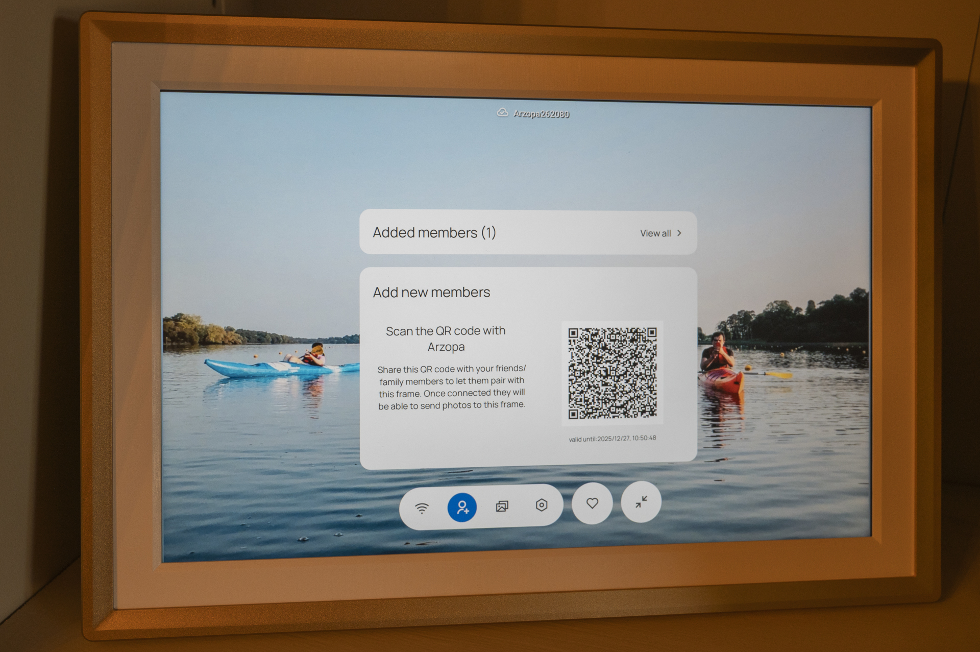 Arzopa D14 photo frame showing 'record player' QR code to add user