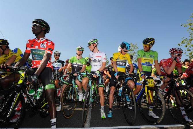 The jersey wearers pose for photos before the stage gets underway