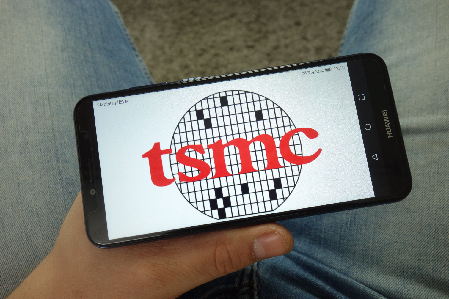 TSMC Starts 7nm+ EUV Volume Production | Tom's Hardware