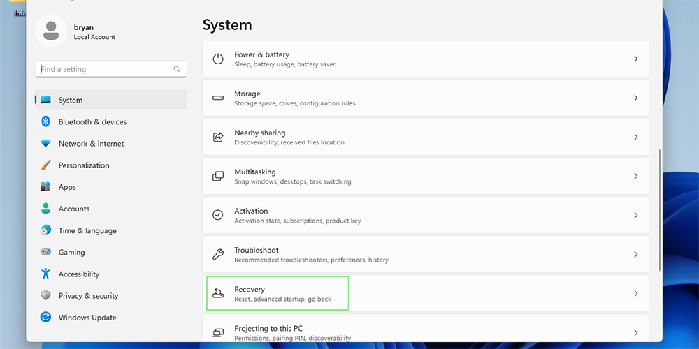 Screenshots showing how to enter Safe Mode on Windows 11