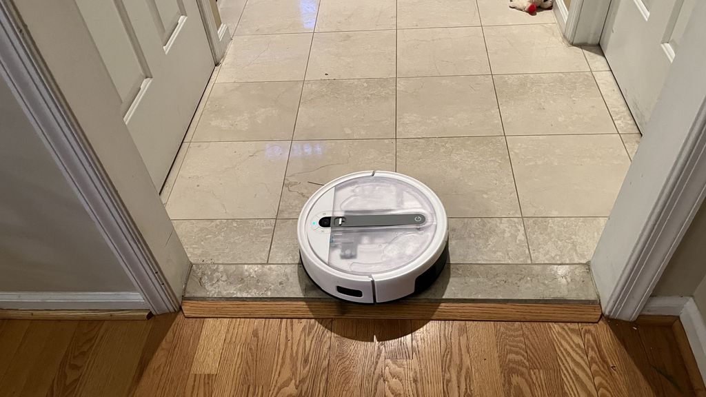 Robot vacuum vs cordless vacuum which vacuum cleaner is more effective