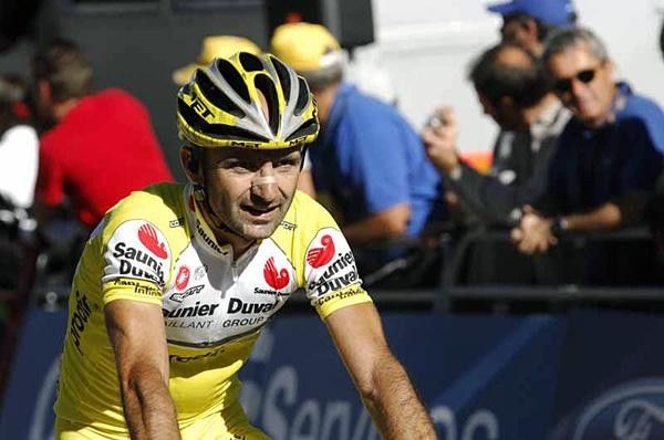 Leonardo Piepoli (Saunier Duval-Prodir) finishes.