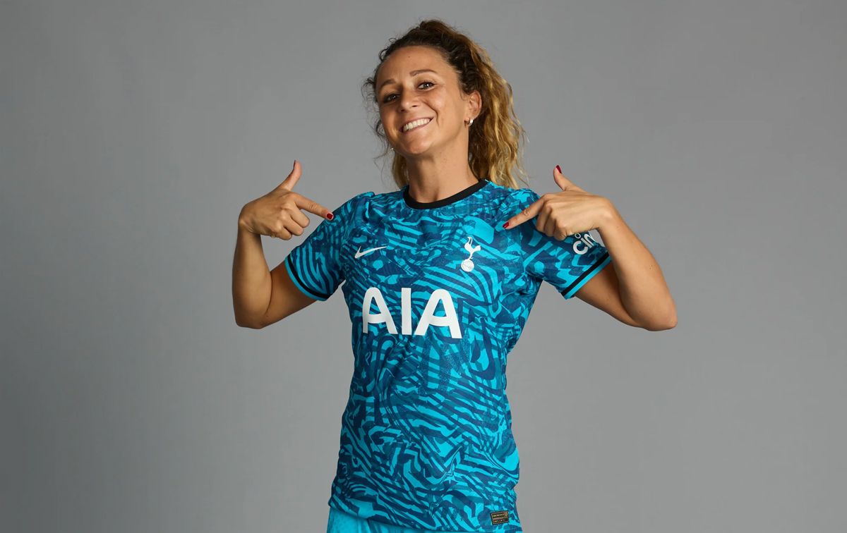 Tottenham Hotspur third shirt 2022/23